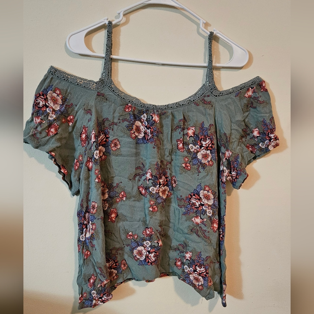 Flower shirt very flower size medium